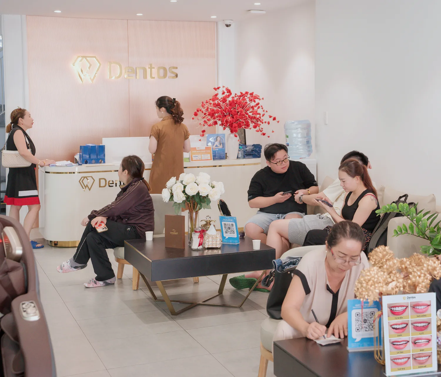 Nha khoa Dentos nhận được sự tin tưởng của 30.000+ Khách hàng mỗi năm